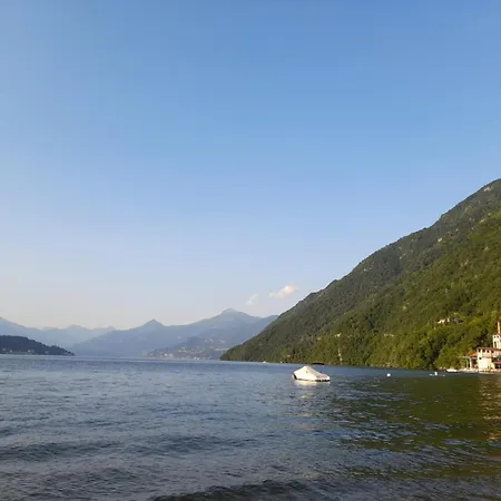 Uno Spazio Di Vibrazioni *